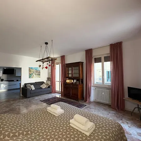 Catullo 12 - Le Arche Guest house *