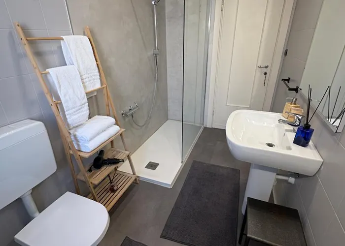 Affittacamere Catullo 12 *