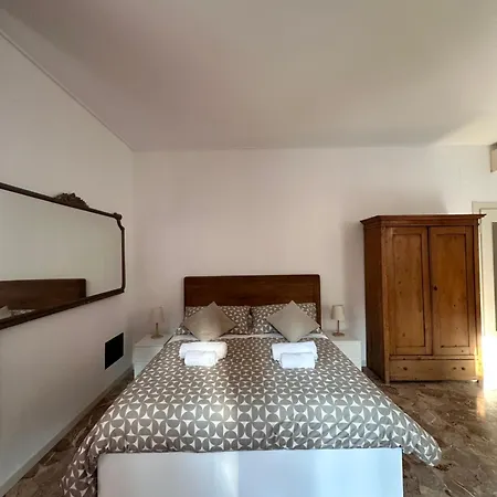 بيت ضيافة Catullo 12 *